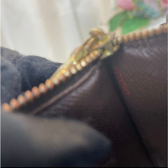 Louis Vuitton Damier  Sarah Wallet on chain WOC Crossbody - Picture 7 of 7